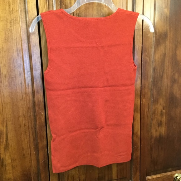 Leo & Nicole sleeveless blouse, size SP, NWT, stretch, rayon/nylon - Picture 2 of 3